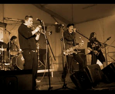 Vyčůrat A Spát - Trutnov 2005 01.jpg